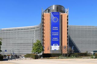 UE dąży do wzmocnienia obronności. Biała księga na temat europejskiej obronności, jest się czego obawiać?
