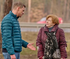 Na Wspólnej odc. 4012. Krystyna Agier (Małgorzata Knothe), Kamil Hoffer (Kazimierz Mazur)