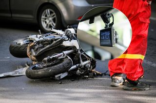 Motocyklista wyleciał w powietrze i spadł na samochód. Szokujące nagranie