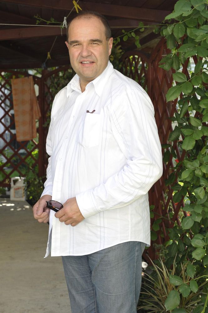 Tak się zmienił Cezary Żak. Wygląda jak bezdomny