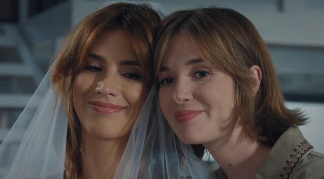 M jak miłość odc. 1884. Kama (Michalina Sosna), Ania (Alina Szczegielniak)