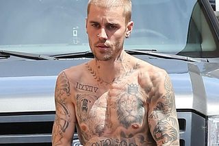 Justin Bieber w objęciach z Hailey na wakacjach na Majorce. Koniec kryzysu?