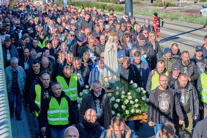 Wojownicy Maryi przeszli ulicami Olsztyna