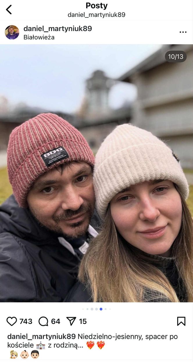 Co za przemiana! Daniel Martyniuk z żoną i dzieckiem na spacerze