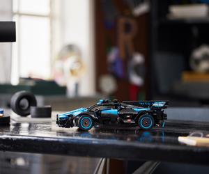  LEGO Technic Bugatti Bolide Agile Blue