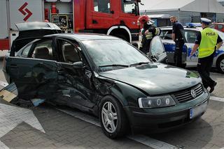 Wypadek w Tczewie to polski klasyk. Passat wjechał pod BMW
