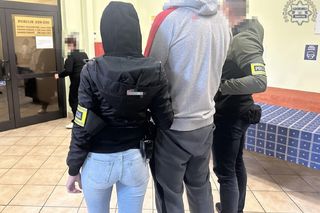 Bulwersujący rozbój! Kibol zerwał ubranie z kobiety, zostawił ją w samej bieliźnie