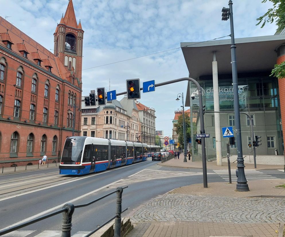 Przebudowa torowiska pod Trasą Uniwersytecką w Bydgoszczy oznacza tramwajowy paraliż. Co drogowcy proponują w zamian?