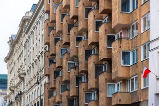9 najpiękniejszych bloków Warszawy. Powstały w PRL-u i wyróżniają się na tle całej Polski