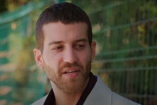 Kuzey kupuje Bahar drogie sukienki, a potem ją ratuje, nie wiedząc, że to zwykła manipulacja.