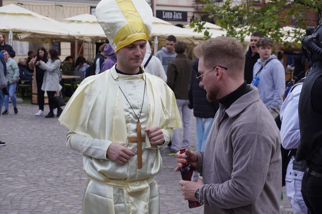 Rzeszowskie Juwenalia rozpoczęte. Barwny korowód przeszedł przez miasto