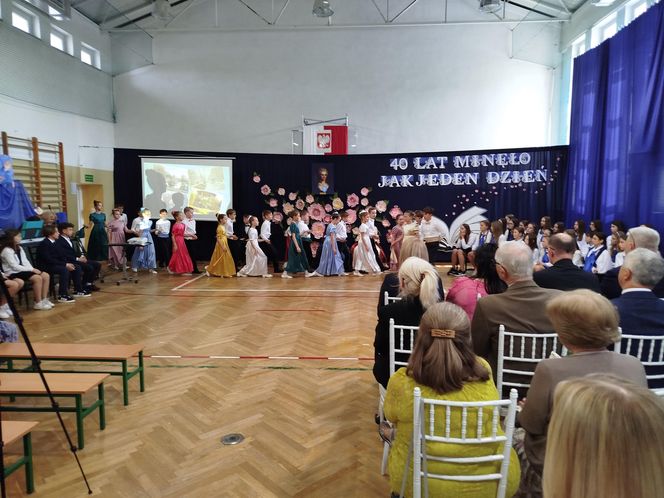 Uroczystość jubileuszowa w siedleckiej "Dziesiątce" była okazją do wspomnień