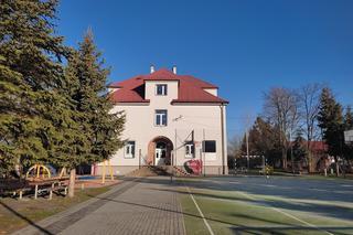 Katecheta wyszarpał ucznia za ucho