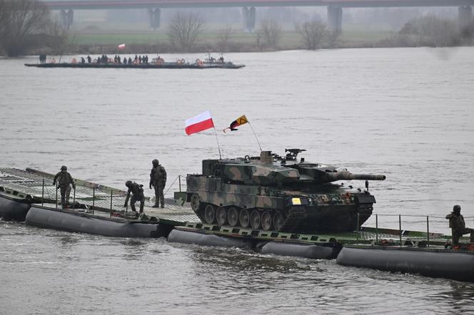 Okolice Korzeniewa w woj. Pomorskim. Przeprawa wojsk przez Wisłę