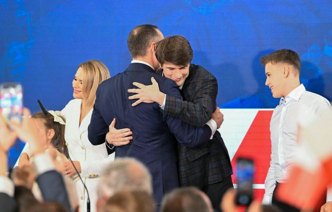 Rodzina Karola Nawrockiego na wieczorze wyborczym