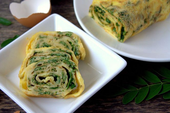 rollsy jajeczne ze szpinakiem