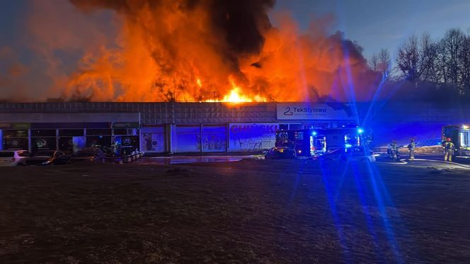 Pożar sklepu z chińską odzieżą w Rudzie Śląskiej