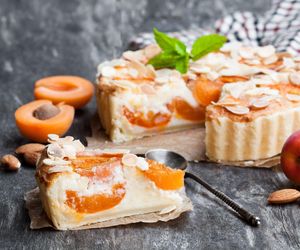 Do sernika dodaję te sezonowe owoce. Jest tak dobry, że znika do ostatniego okruszka 