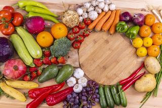 Które warzywa i owoce są najbardziej skażone pestycydami? Lista jest długa