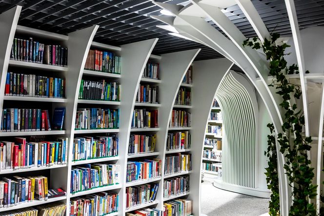 Metroteka – biblioteka na stacji metra M2 Kondratowicza w Warszawie