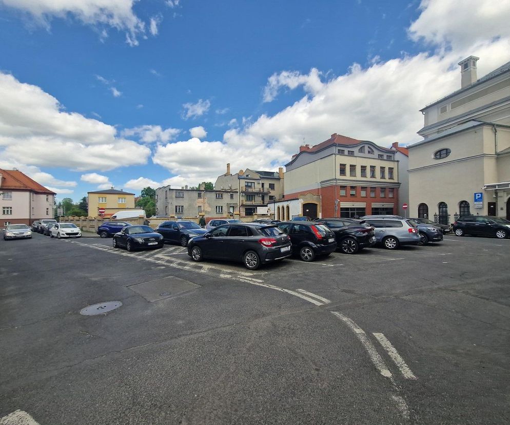 Plac Powstańców w Lesznie zmieni się na kilka miesięcy. Sprawdź, co się wydarzy