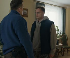 Barwy szczęścia, odcinek 3185. Majak (Łukasz Borkowski), Leszek (Maciej Czerklański)