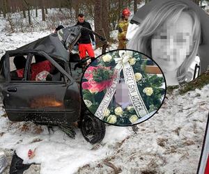 Wojtuś położył piękne kwiaty i zapłakał nad grobem mamy