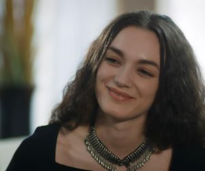 Dziedzictwo odc. 671-672. Z pomocą hakera Koray kradnie pieniądze z konta Ayse