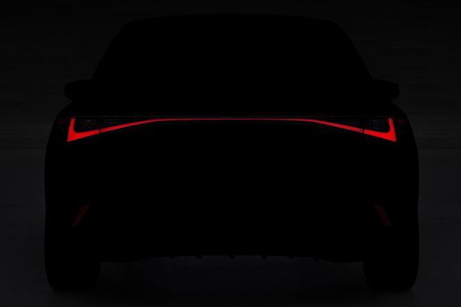 Lexus IS - teaser