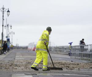 Orkan Ciaran szaleje! Są ofiary śmiertelne, 5-latek zginął na placu zabaw