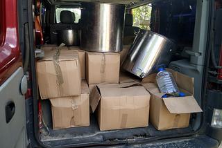 Bielsk Podlaski. Nielegalny alkohol i amfetamina na posesji 35-latka [ZDJĘCIA]