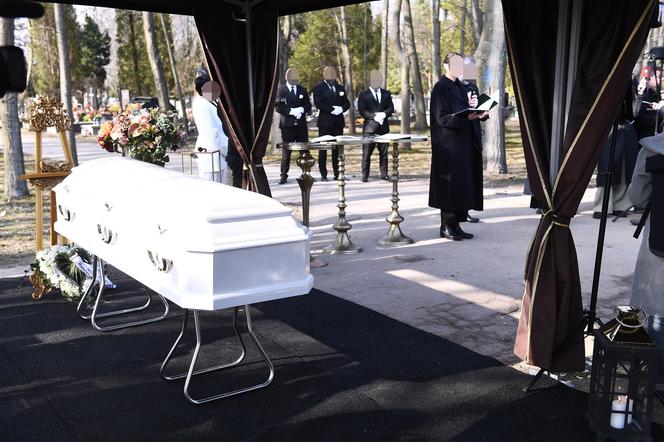 Pogrzeb Lizy w Warszawie. Od tych widoków łzy same płyną do oczu