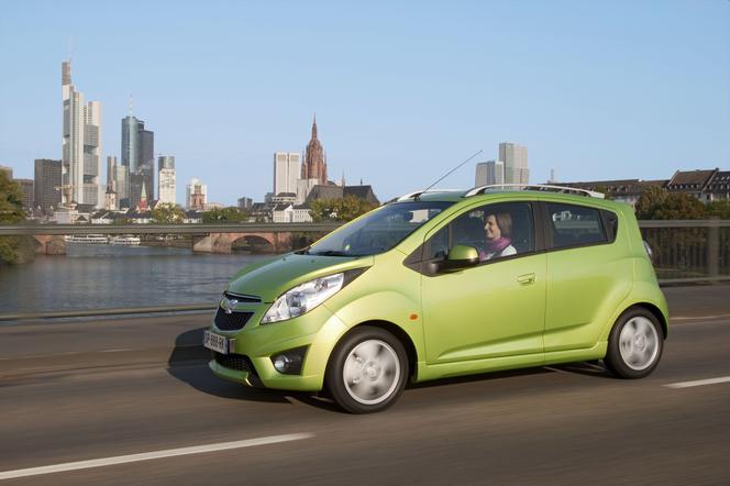 Chevrolet Spark 1,0 hatchback, model 2010 - dane techniczne, spalanie, cena