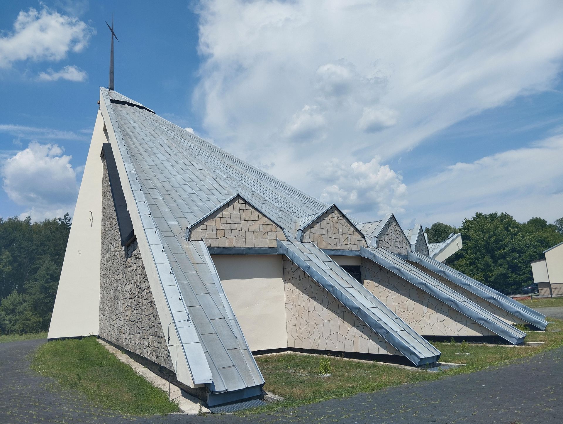 Kościół w Rudnikach z lat 80.