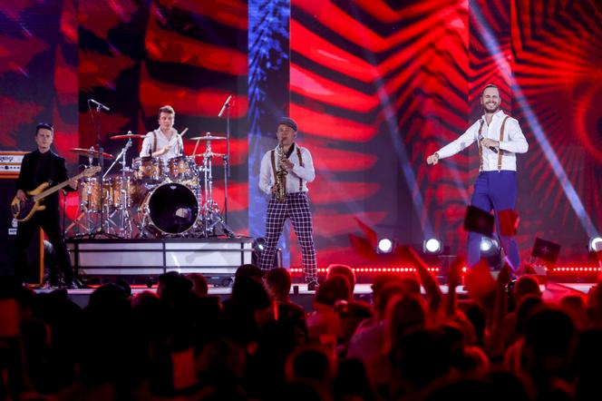 Wakacyjna Trasa Dwójki w Elblągu. Koncert piosenki wojskowej państw NATO