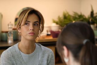 M jak miłość odc. 1815. Kama (Michalina Sosna), Ania (Alina Szczegielniak)