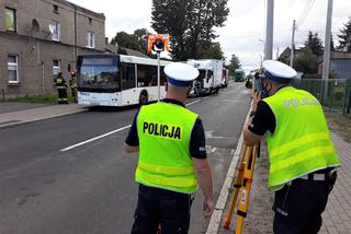 Wypadek w Wieszowej. Sześć osób rannych w zderzeniu ciężarówki z autobusem [ZDJĘCIA]