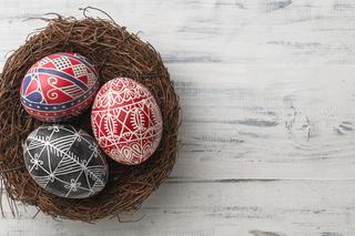 Naturalne barwienie jajek na Wielkanoc - jak naturalnie barwić jajka?