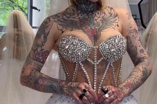 Monika Miller w sukni ślubnej