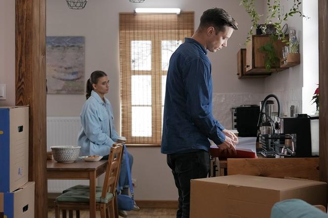 Pierwsza miłość odc. 3556. Piotrek (Mikołaj Mikołajczak), Anka (Anna Pentz)