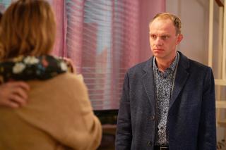 Na Wspólnej odc. 3563. Kamil (Kazimierz Mazur), Zuza Hoffer (Małgorzata Socha)