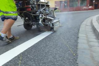 Przejścia dla pieszych przy szkołach odświeżone