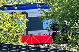 Rowerzysta potrącony przez pociąg Intercity. Zginął na miejscu. Dramat na stacji Warszawa ZOO