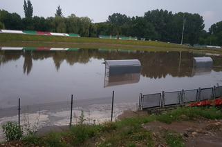 Krajobraz po burzach i ulewach na Śląsku i w Zagłębiu. Zalało ulice Czeladzi, Bytomia, Rudy Śląskiej [ZDJĘCIA,WIDEO]