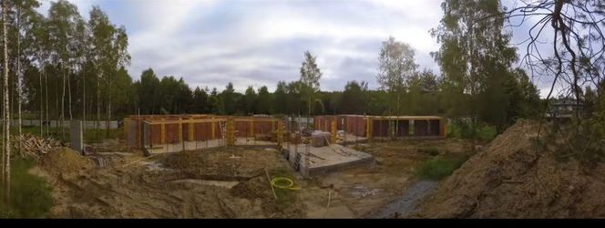 Michał Wiśniewski na budowie swojego domu