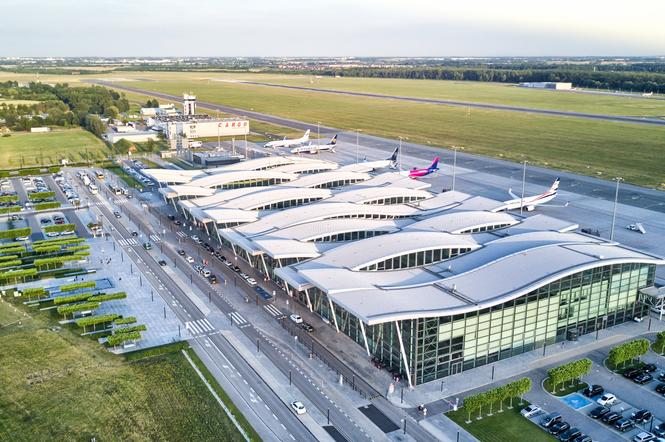 Wrocławskie lotnisko świeci pustkami! W 2020 r. obsłużyli ok. 70 procent mniej pasażerów niż w poprzednich latach
