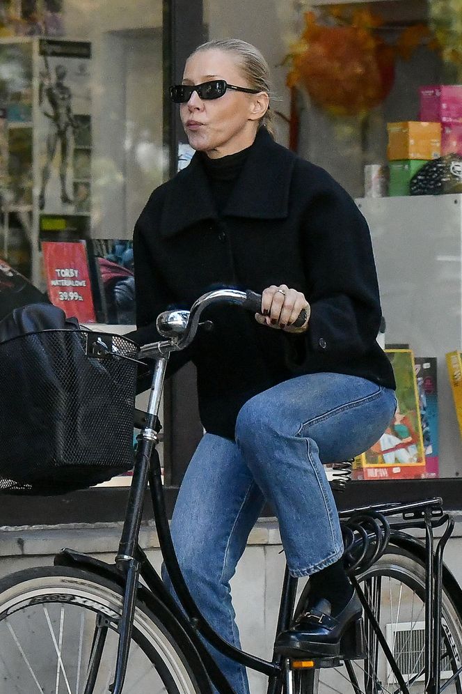 Katarzyna Warnke na giga obcasach łamie przepisy