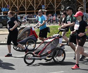 5 tysięcy zawodników wzięło udział w Biegu Konsytucji 3 Maja. Mamy zdjęcia z trasy! [GALERIA]