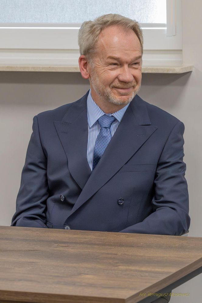 Mirosław Baka z tytułem Honorowego Obywatela Ostrowca Świętokrzyskiego. "Tu są moje korzenie"