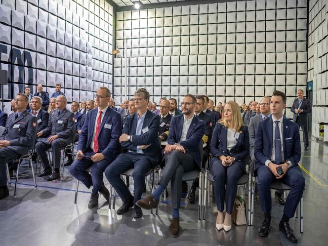 Uroczystość wmurowania kapsuły pod budowę Centrum Elektroniki Militarnej